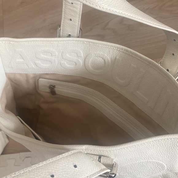 MCM White Leather Suits Tote Bag - Like New - Picture 7 of 10